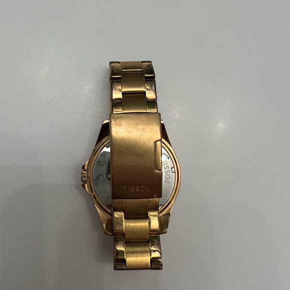Gold Fossil Watch - Picture 2 of 2